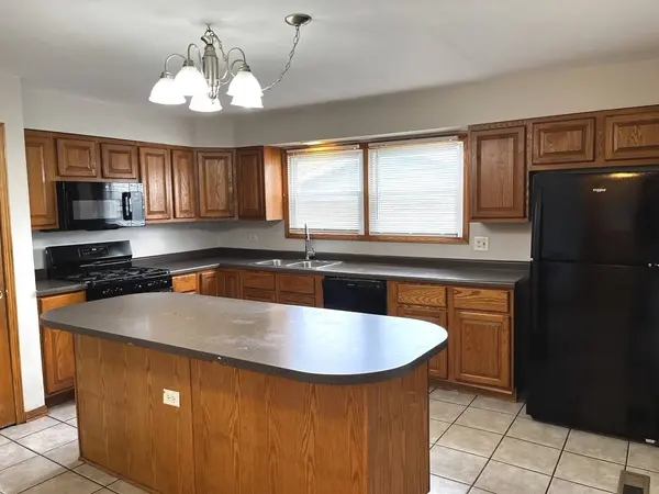 16101 DEBRA Drive, Oak Forest, IL 60452