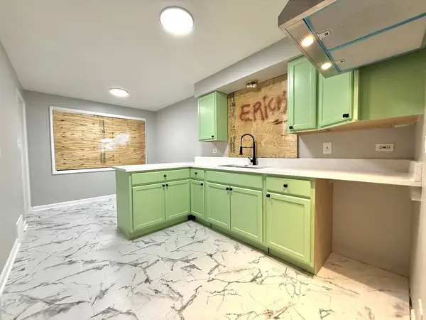 11724 S Loomis Street, Chicago, IL 60643