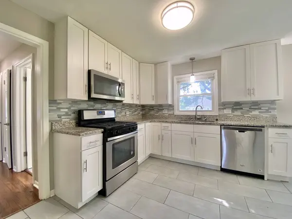 618 E 159TH Place, South Holland, IL 60473