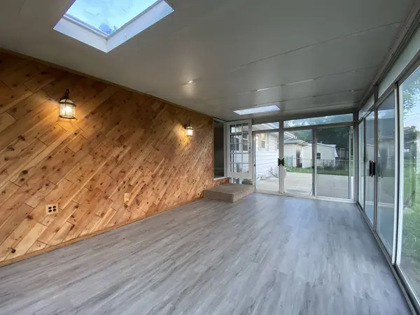 200 Patrick Drive, South Elgin, IL 60177