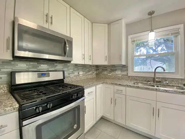 618 E 159TH Place, South Holland, IL 60473