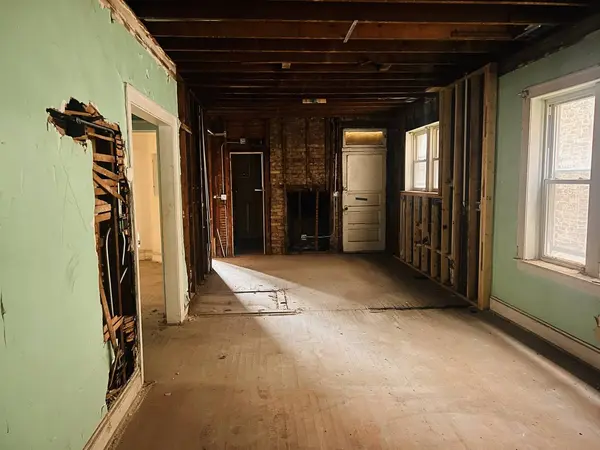 6810 S Indiana Avenue, Chicago, IL 60637