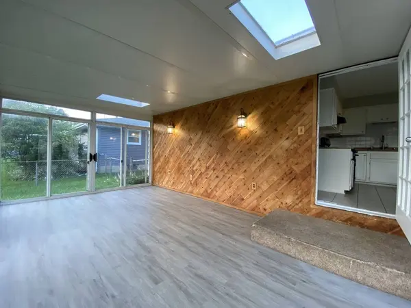 200 Patrick Drive, South Elgin, IL 60177