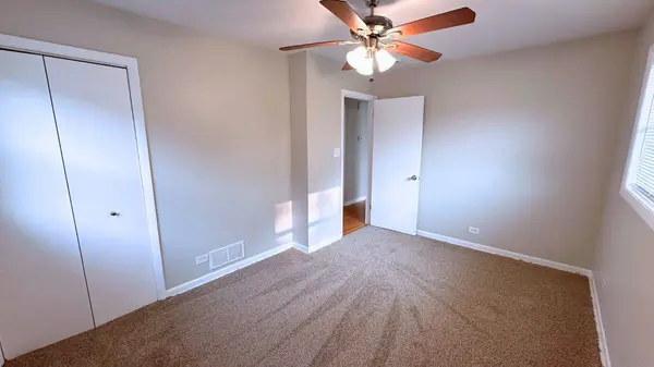 10755 MASON Avenue, Chicago Ridge, IL 60415