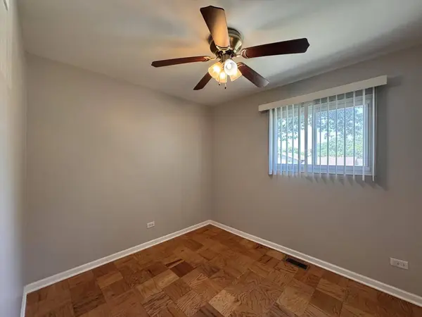 5103 Elmwood Road, Oak Forest, IL 60452