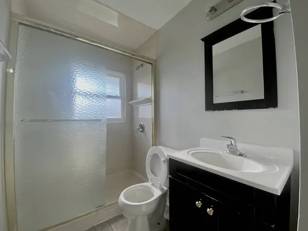 130 N Oak Lane, Glenwood, IL 60425