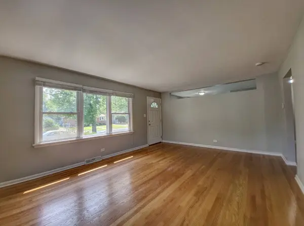 18034 Lorenz Avenue, Lansing, IL 60438