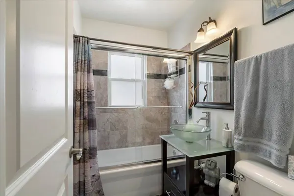 2847 N Meade Avenue, Chicago, IL 60634