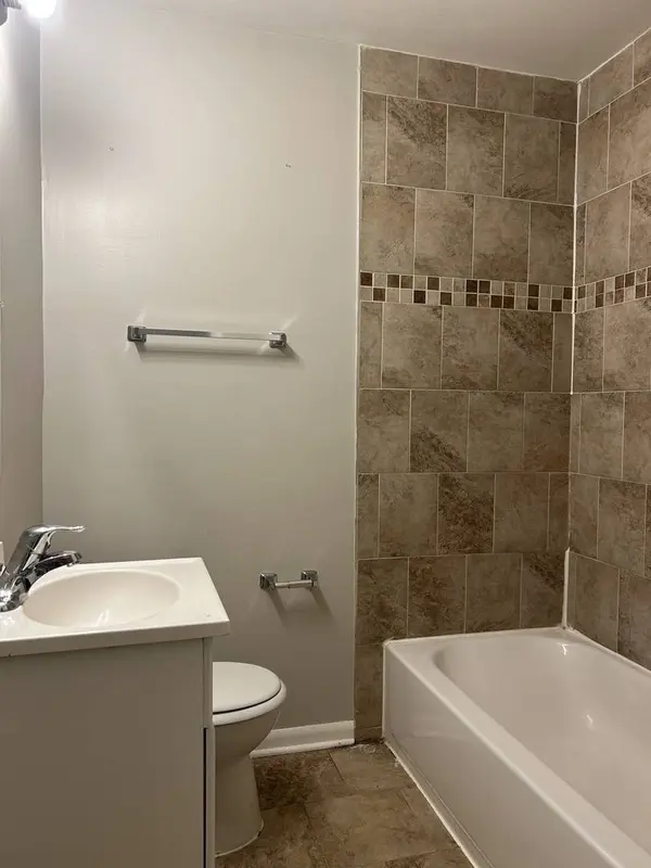 16 N Elm Lane, Glenwood, IL 60425