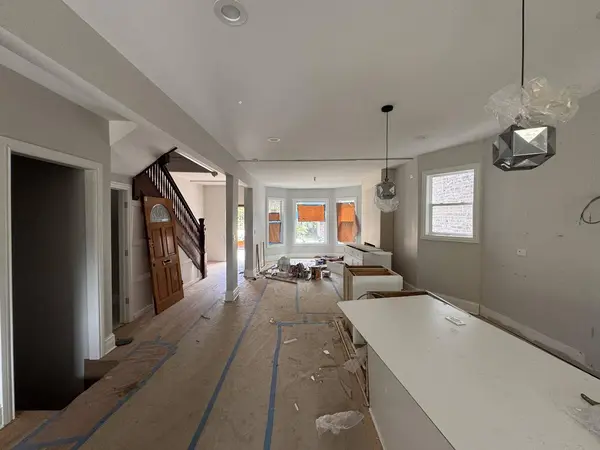 4846 S Evans Avenue, Chicago, IL 60615