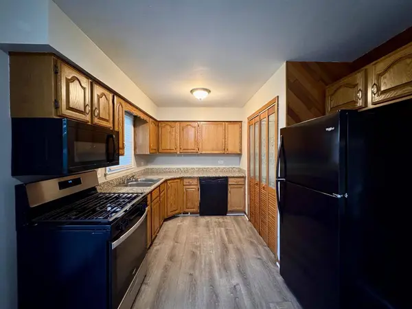 19048 Sherman Street, Lansing, IL 60438