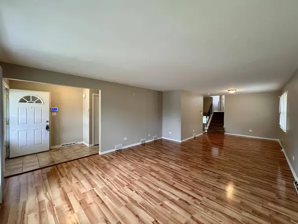 17204 Bernadine Street, Lansing, IL 60438