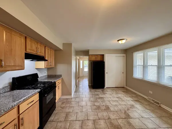 17204 Bernadine Street, Lansing, IL 60438