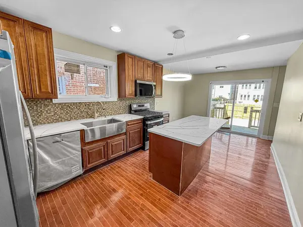 710 E 91st Place, Chicago, IL 60619