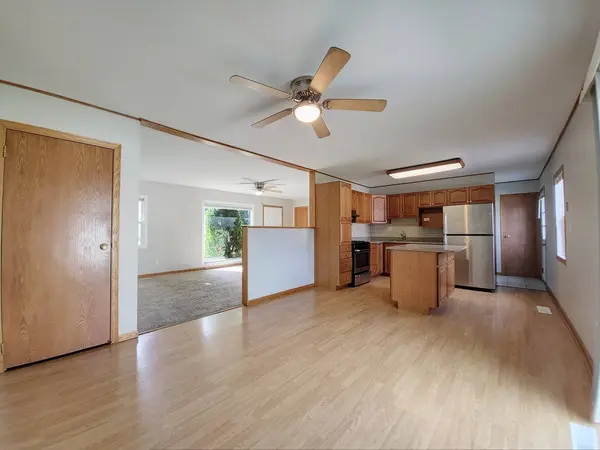 907 Dartmouth Avenue, Matteson, IL 60443