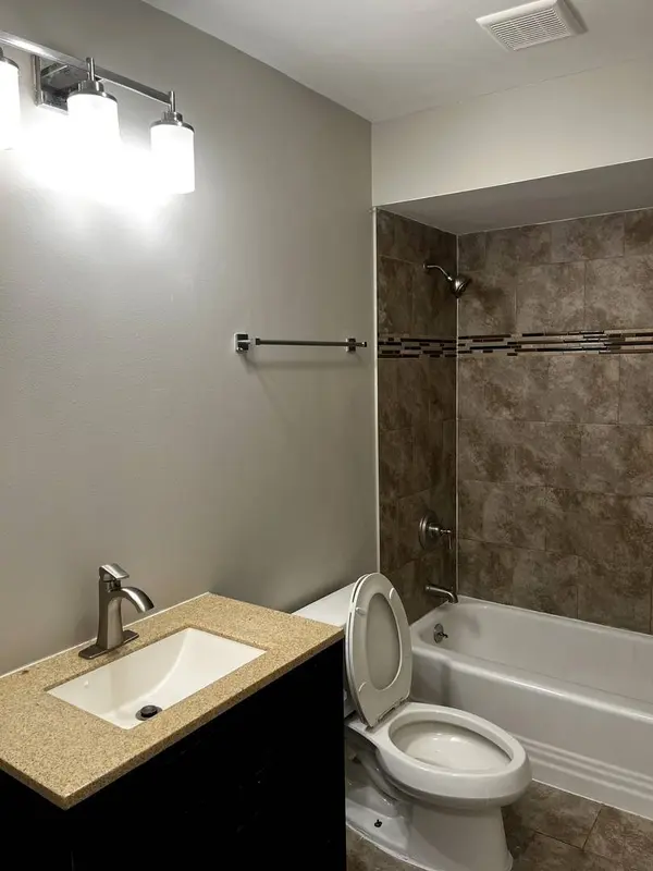 1295 Greenbay Avenue, Calumet City, IL 60409