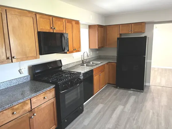 17120 University Avenue, South Holland, IL 60473