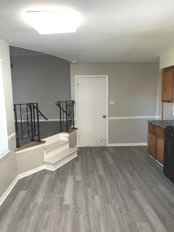 17120 University Avenue, South Holland, IL 60473