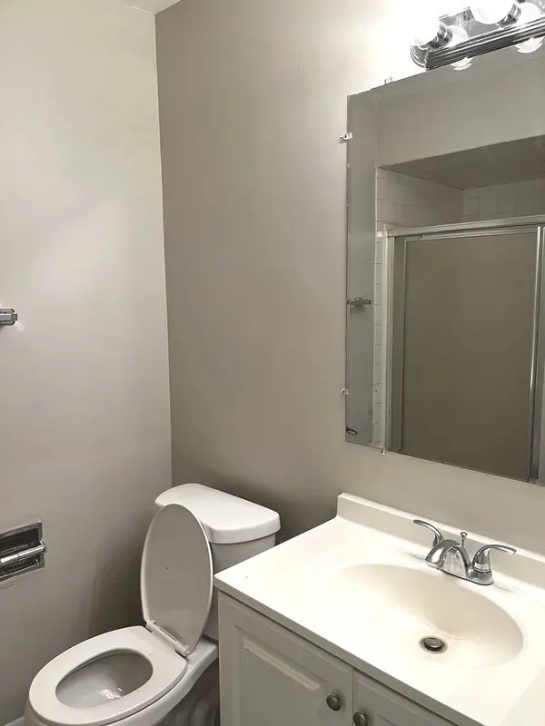 17120 University Avenue, South Holland, IL 60473