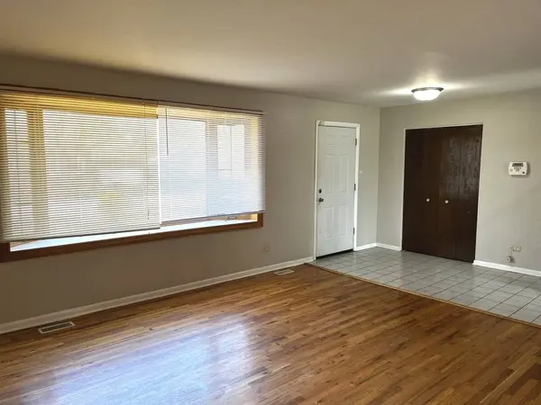 1 E 164th Street, South Holland, IL 60473