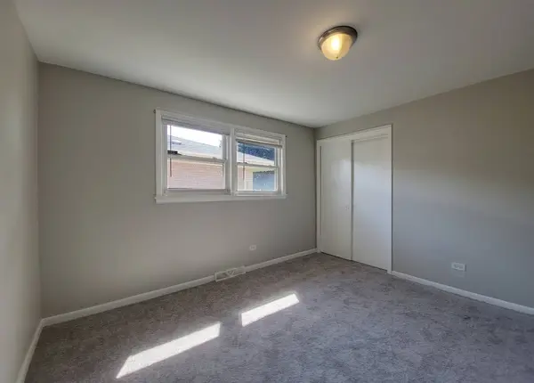 383 Calhoun Avenue, Calumet City, IL 60409