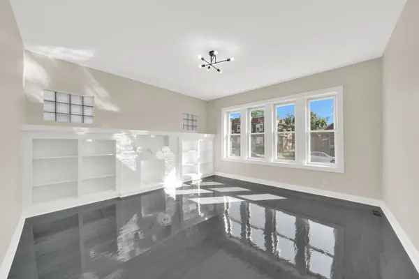 6010 S Richmond Street, Chicago, IL 60629