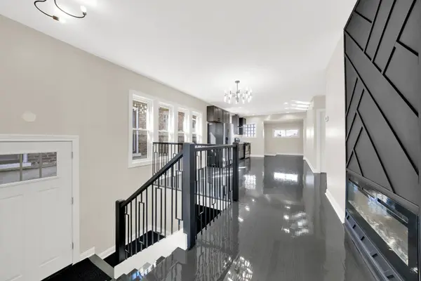 6010 S Richmond Street, Chicago, IL 60629