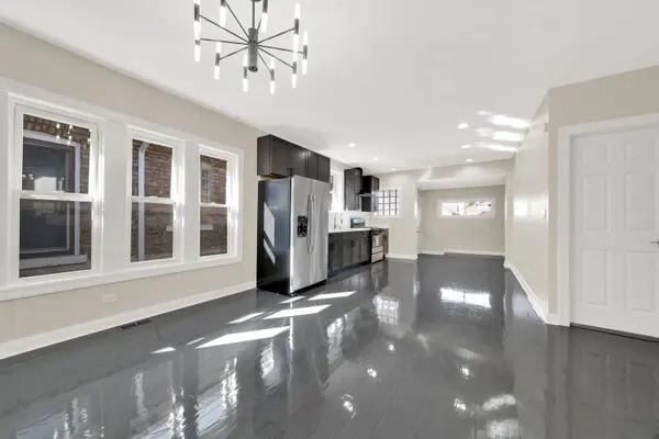 6010 S Richmond Street, Chicago, IL 60629