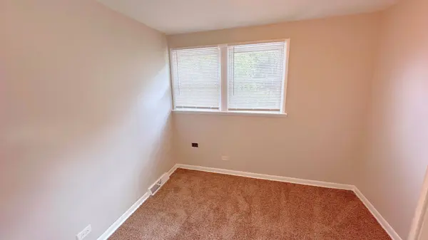 2612 W 89TH Place, Evergreen Park, IL 60805