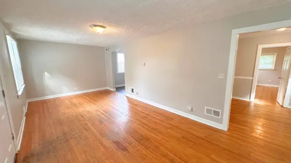 2612 W 89TH Place, Evergreen Park, IL 60805