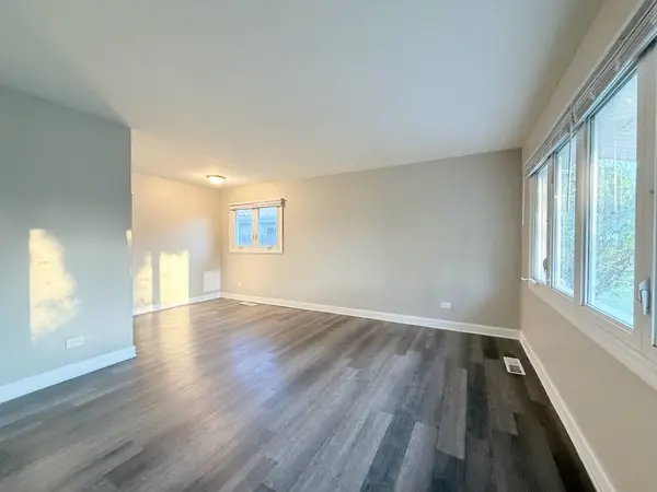 17153 Walter Street, Lansing, IL 60438