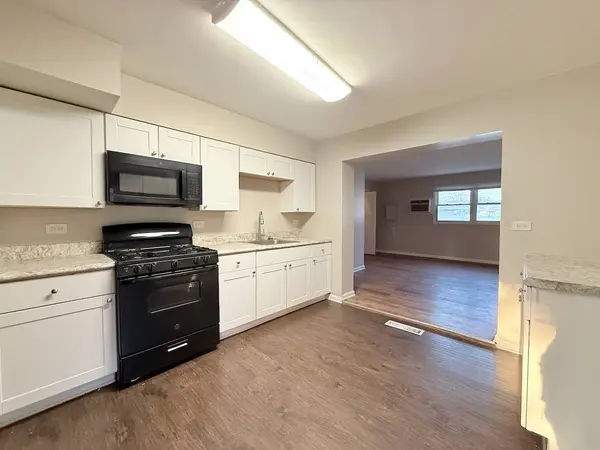 17153 Walter Street, Lansing, IL 60438