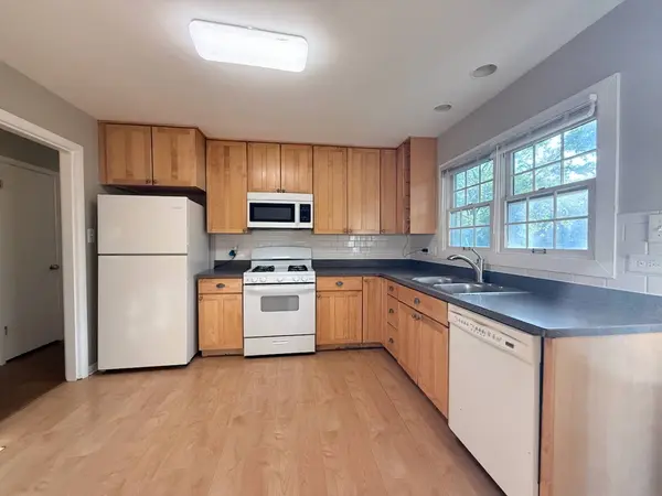 1041 Coach Road, Homewood, IL 60430