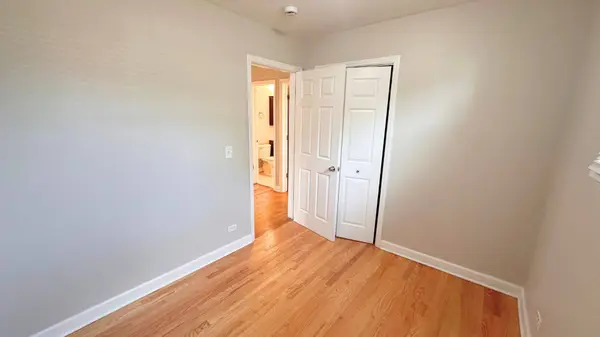 2036 S 15th Avenue, Broadview, IL 60155