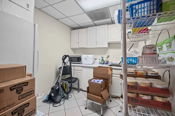 7107 W Belmont Avenue #1W, Chicago, IL 60634