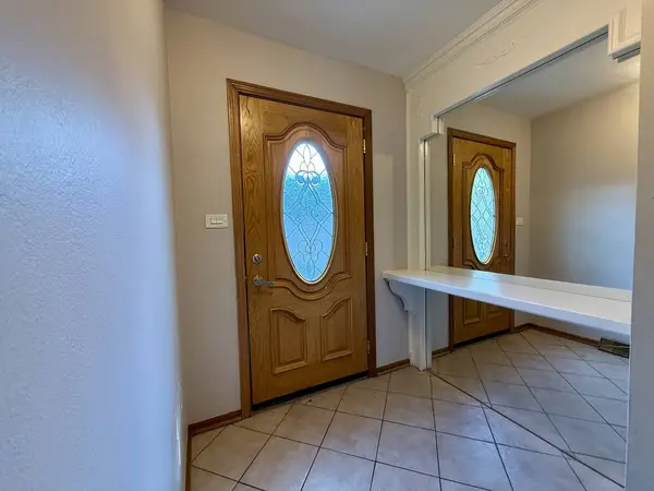 340 N Illinois Avenue, Glenwood, IL 60425