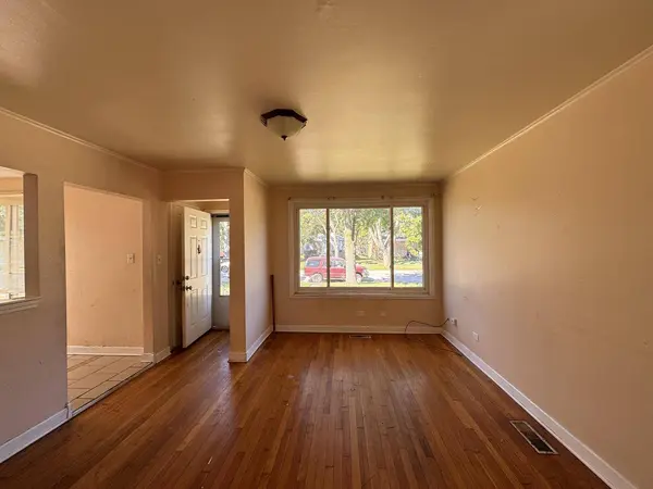 14505 S Woodlawn Avenue, Dolton, IL 60419