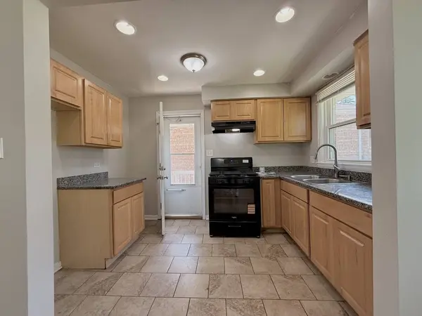 18062 Exchange Avenue, Lansing, IL 60438