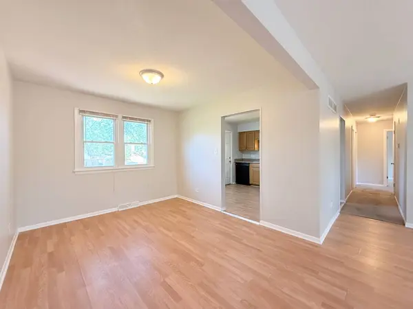 4932 Imperial Drive, Richton Park, IL 60471