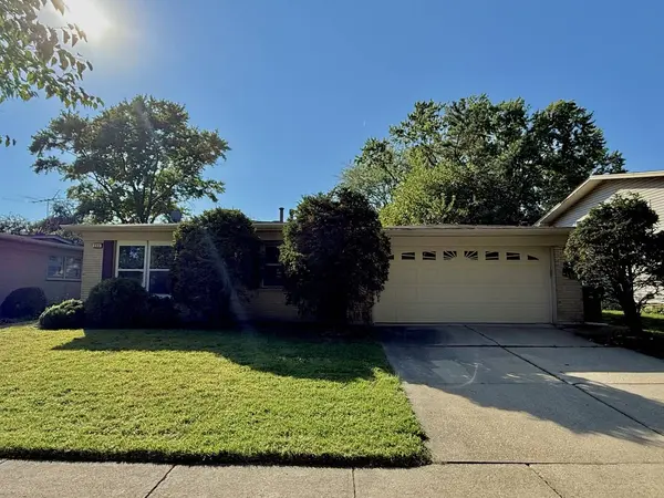 340 N Illinois Avenue, Glenwood, IL 60425