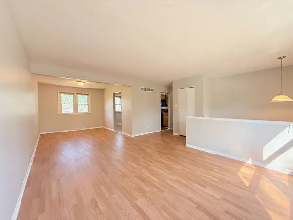 4932 Imperial Drive, Richton Park, IL 60471