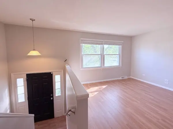 4932 Imperial Drive, Richton Park, IL 60471