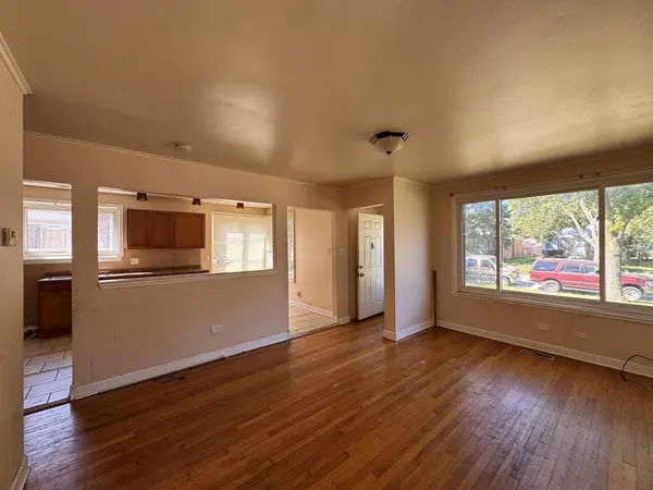 14505 S Woodlawn Avenue, Dolton, IL 60419