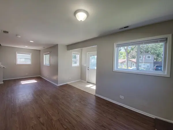 121 Highmoor Drive, Round Lake Park, IL 60073