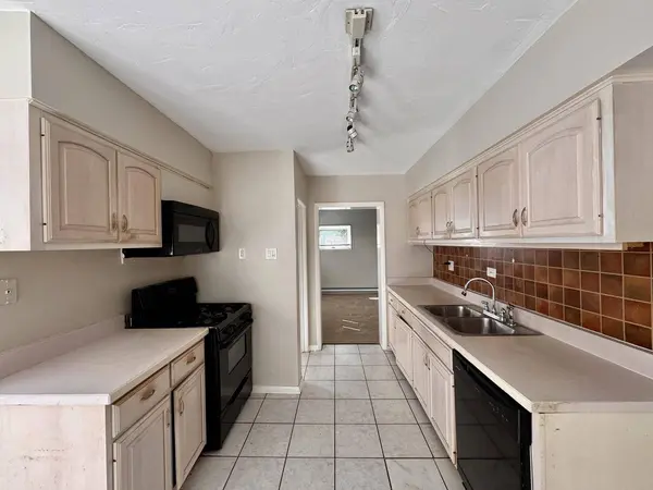 18524 Dundee Avenue, Homewood, IL 60430