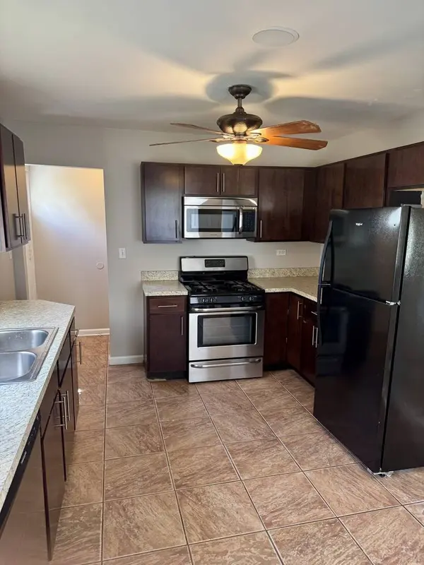 2432 S 13TH Avenue, Broadview, IL 60155