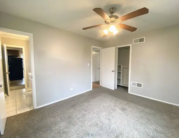 23922 S Cretewood Lane, Crete, IL 60417