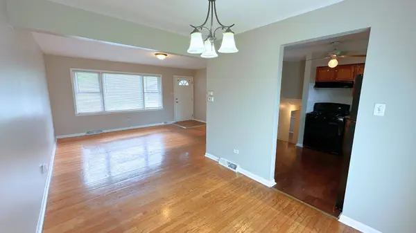 15612 Langley Avenue, South Holland, IL 60473