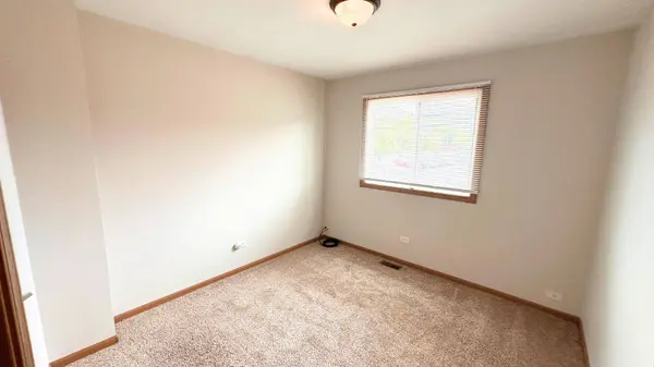 1204 E 154th Street, South Holland, IL 60473