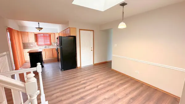 1204 E 154th Street, South Holland, IL 60473